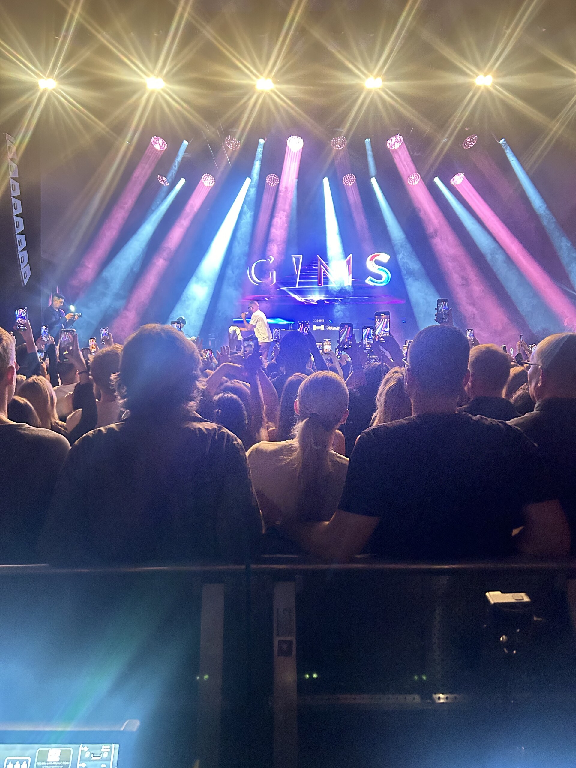 LED och scenljus under GIMS konsert på Fållan