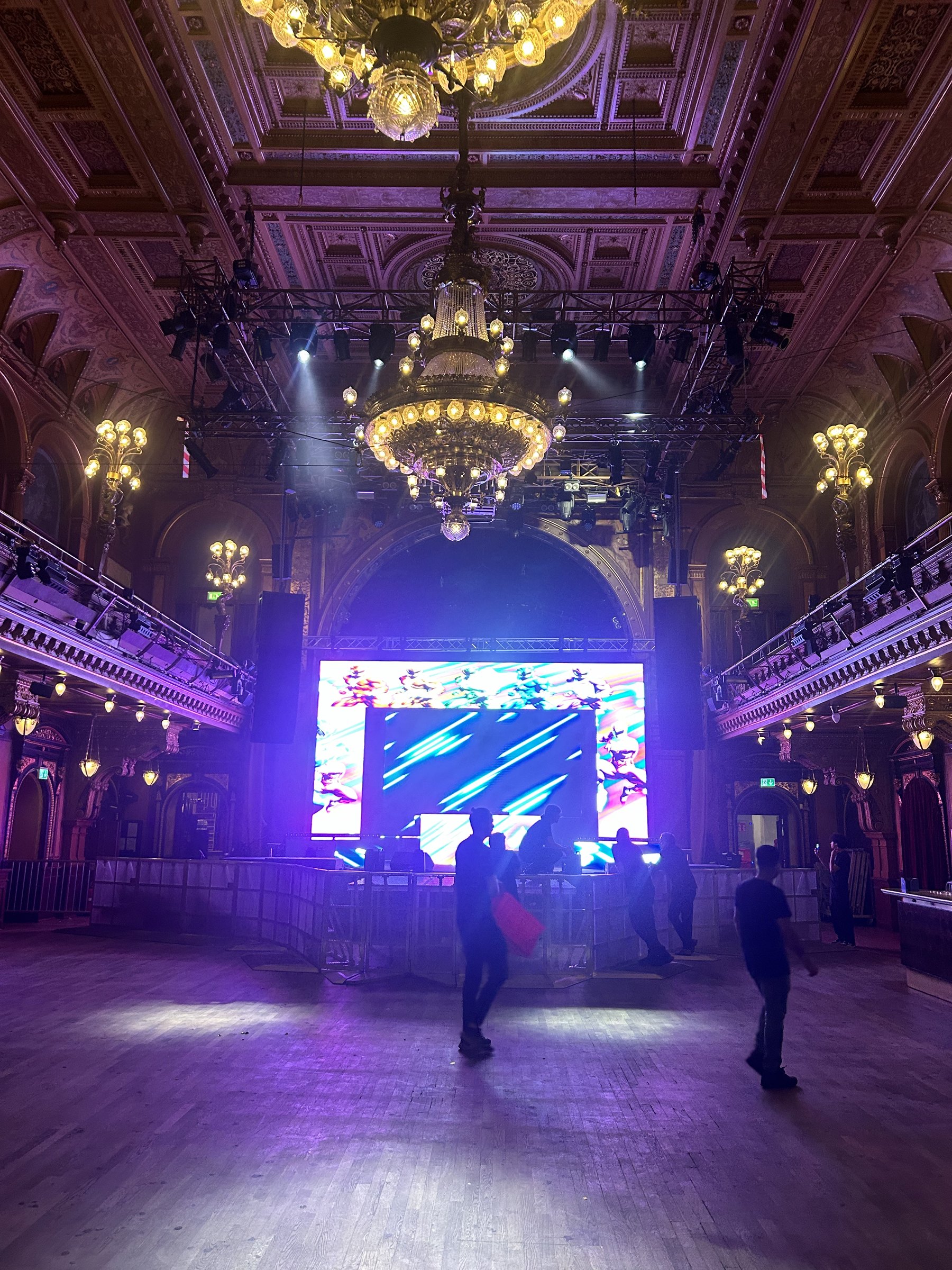 LED för scenproduktion på Berns i Stockholm